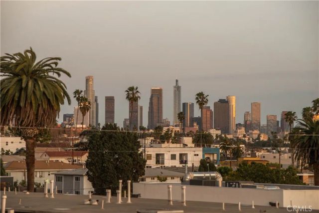 540 N Serrano Avenue, Los Angeles, CA 90004