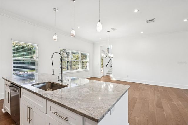 2924 HUNTINGTON STREET, Orlando, FL 32803