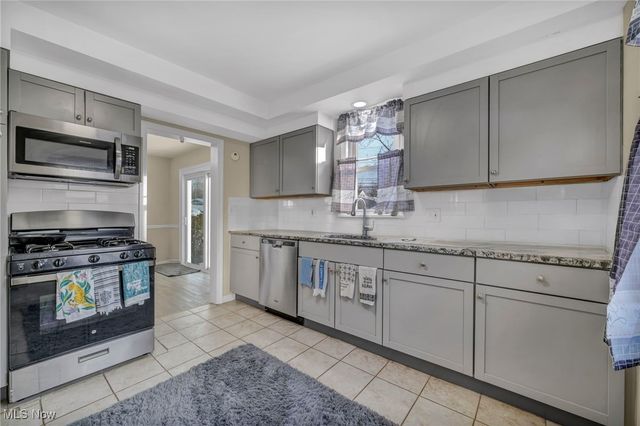 19672 Mountville Drive, Maple Heights, OH 44137