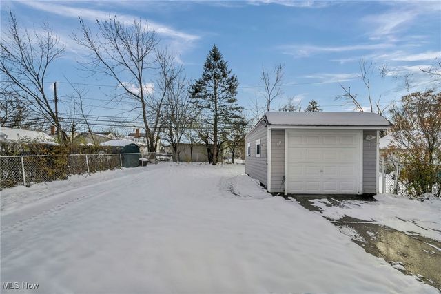 19672 Mountville Drive, Maple Heights, OH 44137