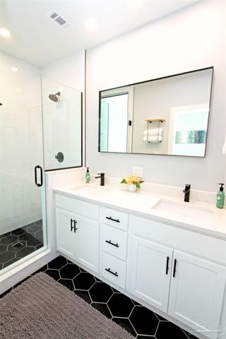 157 S Spring St, Pensacola, FL 32502