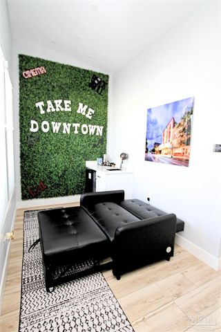 157 S Spring St, Pensacola, FL 32502