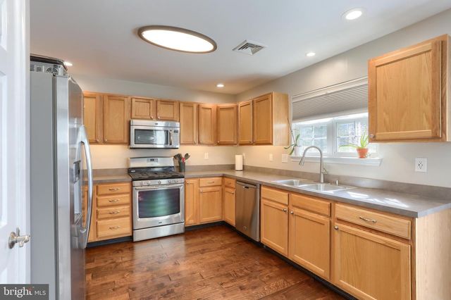 119 MERLIN DR, Hummelstown, PA 17036