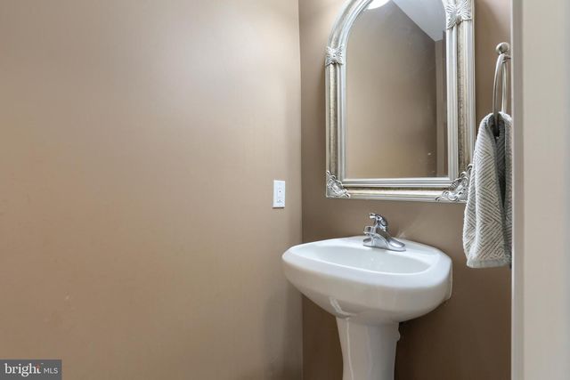 119 MERLIN DR, Hummelstown, PA 17036
