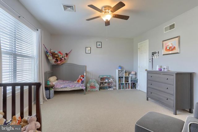 119 MERLIN DR, Hummelstown, PA 17036