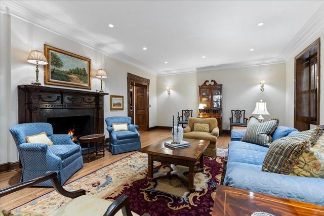 1325 N Astor Street 2, Chicago, IL 60610