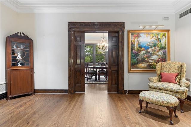1325 N Astor Street 2, Chicago, IL 60610