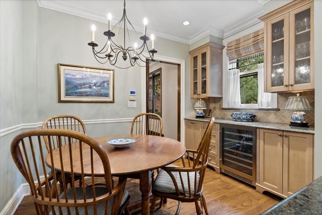1325 N Astor Street 2, Chicago, IL 60610