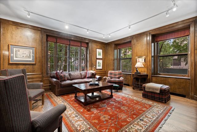 1325 N Astor Street 2, Chicago, IL 60610