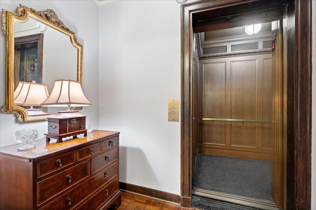 1325 N Astor Street 2, Chicago, IL 60610