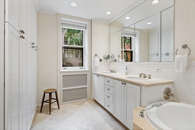 1325 N Astor Street 2, Chicago, IL 60610