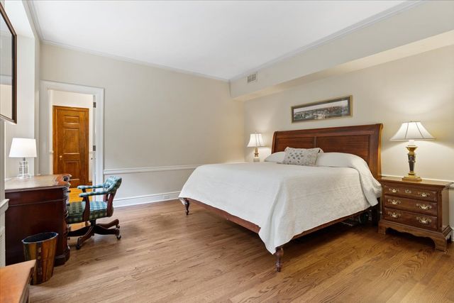 1325 N Astor Street 2, Chicago, IL 60610