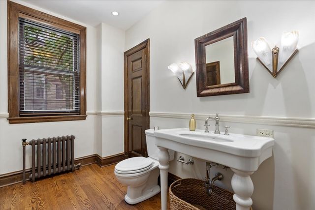 1325 N Astor Street 2, Chicago, IL 60610