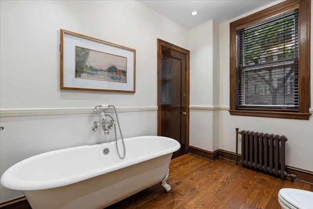 1325 N Astor Street 2, Chicago, IL 60610