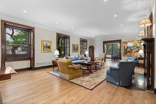 1325 N Astor Street 2, Chicago, IL 60610