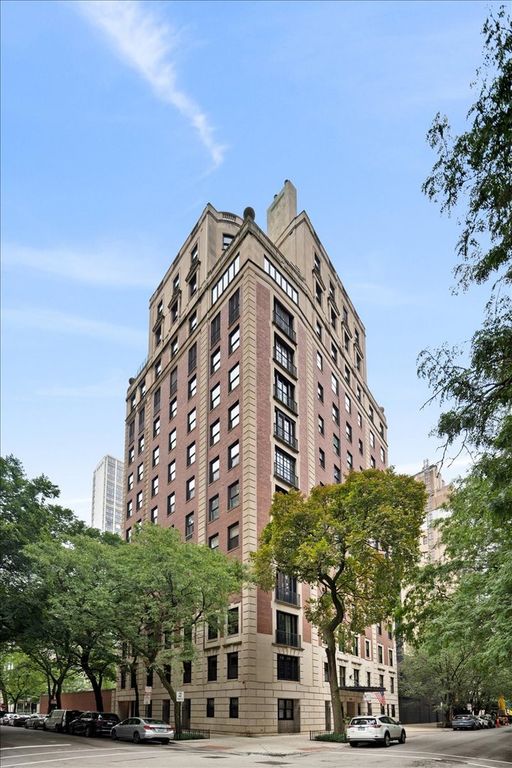 1325 N Astor Street 2, Chicago, IL 60610