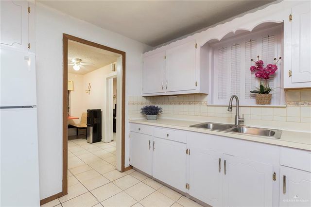 908 S Main Street, Penitas, TX 78576