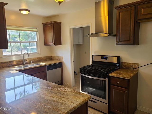 4913 Revlon Drive, La Canada Flintridge, CA 91011
