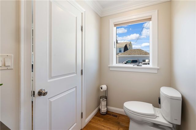 177 Seaconnet Boulevard, Portsmouth, RI 02871