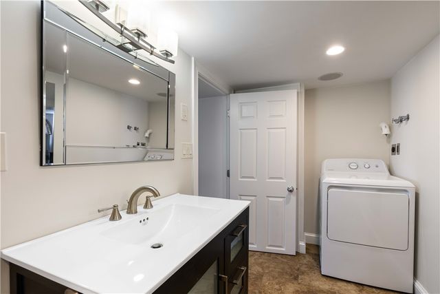177 Seaconnet Boulevard, Portsmouth, RI 02871