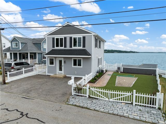 177 Seaconnet Boulevard, Portsmouth, RI 02871