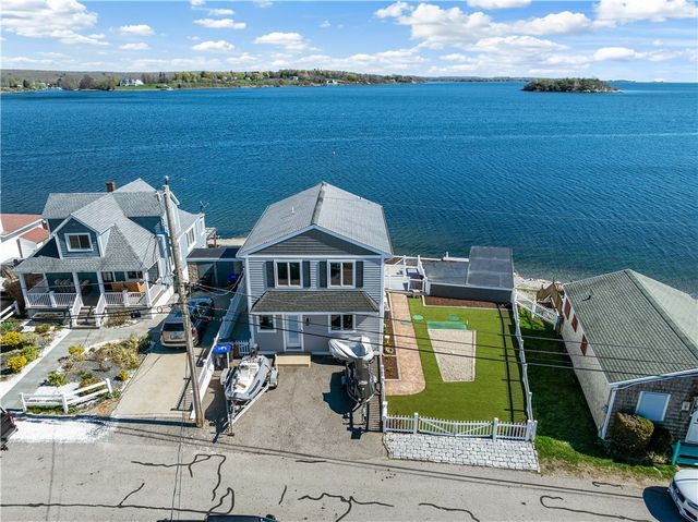 177 Seaconnet Boulevard, Portsmouth, RI 02871
