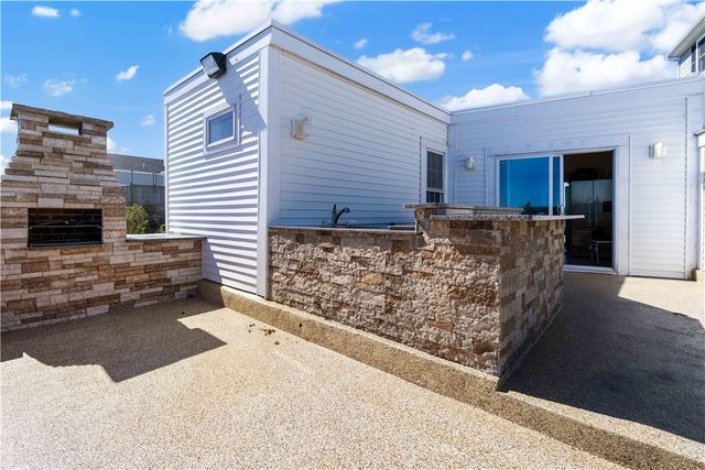 177 Seaconnet Boulevard, Portsmouth, RI 02871