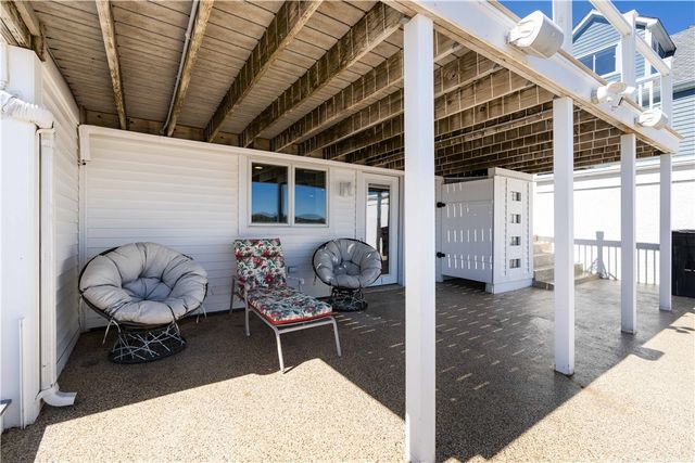 177 Seaconnet Boulevard, Portsmouth, RI 02871