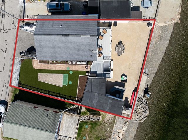 177 Seaconnet Boulevard, Portsmouth, RI 02871
