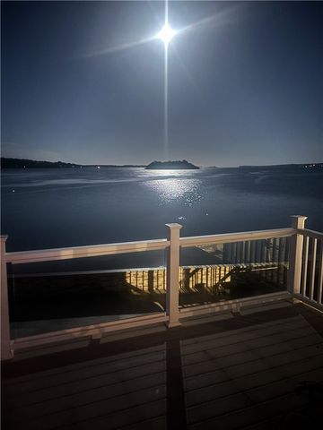 177 Seaconnet Boulevard, Portsmouth, RI 02871