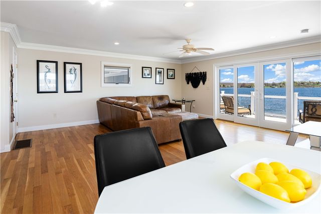 177 Seaconnet Boulevard, Portsmouth, RI 02871