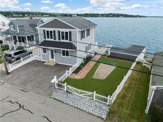177 Seaconnet Boulevard, Portsmouth, RI 02871