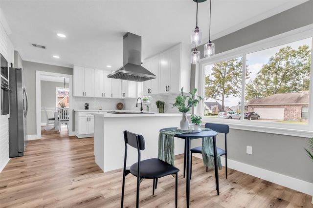 3518 Shore Shadows Drive, Crosby, TX 77532