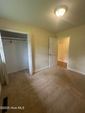 233 Kenneth Boulevard, Havelock, NC 28532