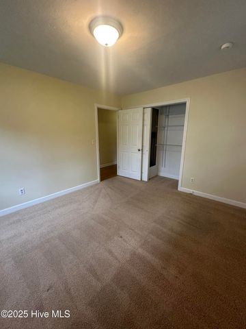 233 Kenneth Boulevard, Havelock, NC 28532