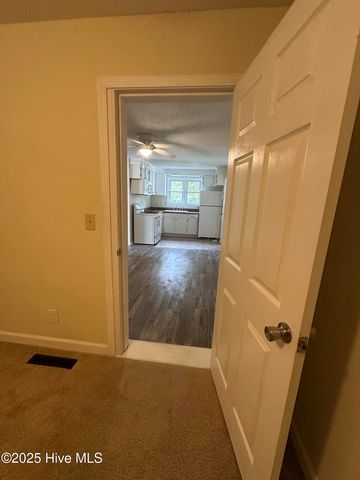 233 Kenneth Boulevard, Havelock, NC 28532