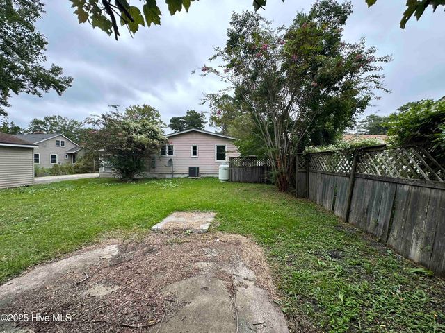 233 Kenneth Boulevard, Havelock, NC 28532
