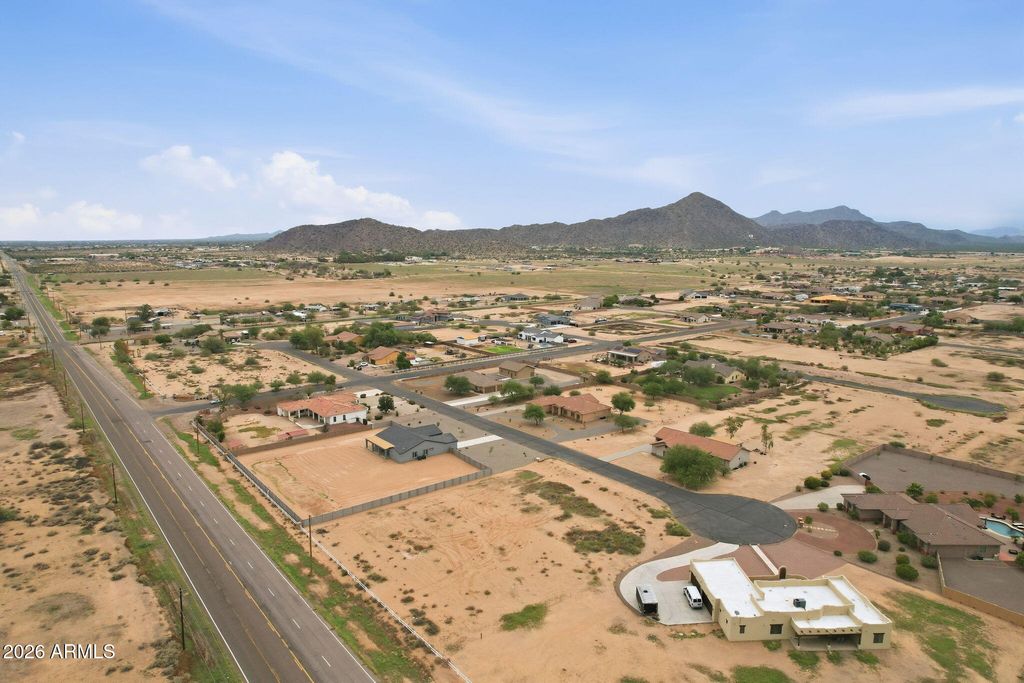 6841 W APPALOOSA Trail 123, Coolidge, AZ 85128 — exterior