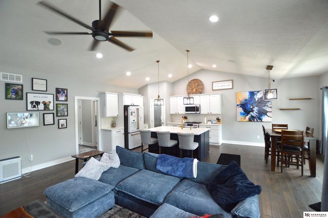 1208 Olivia Drive, Eagle, NE 68347