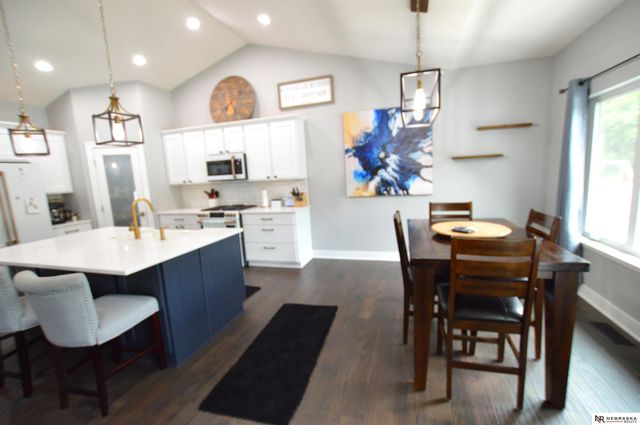 1208 Olivia Drive, Eagle, NE 68347