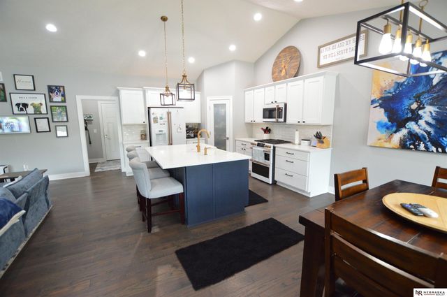 1208 Olivia Drive, Eagle, NE 68347