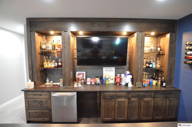 1208 Olivia Drive, Eagle, NE 68347
