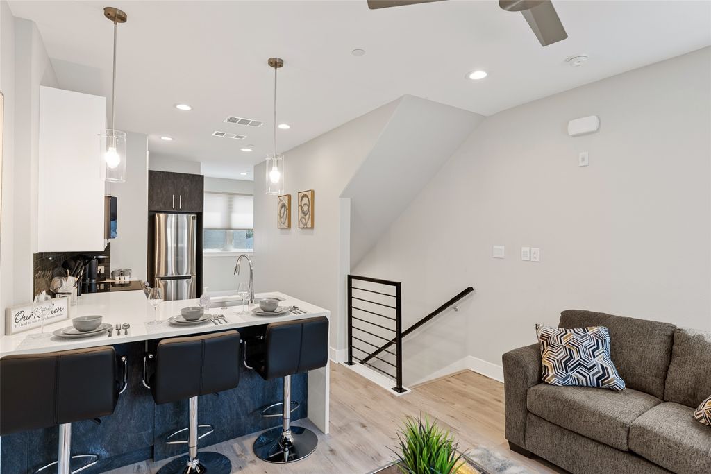 1120 Galveston Avenue 5, Fort Worth, TX 76104 — photo 4