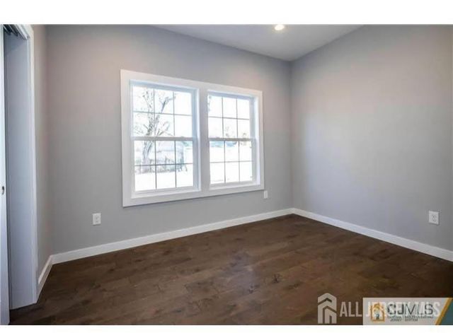 47 Glenville Road, Edison, NJ 08817