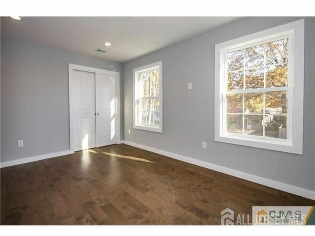 47 Glenville Road, Edison, NJ 08817