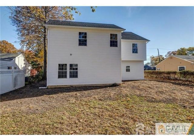 47 Glenville Road, Edison, NJ 08817