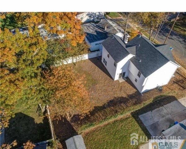 47 Glenville Road, Edison, NJ 08817