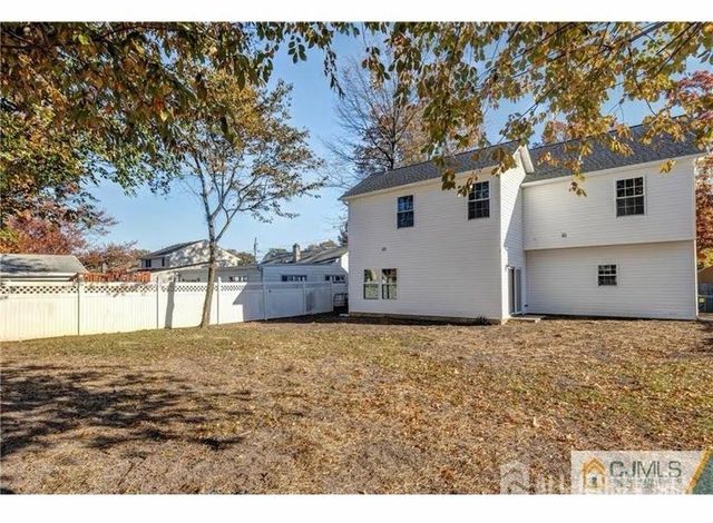 47 Glenville Road, Edison, NJ 08817