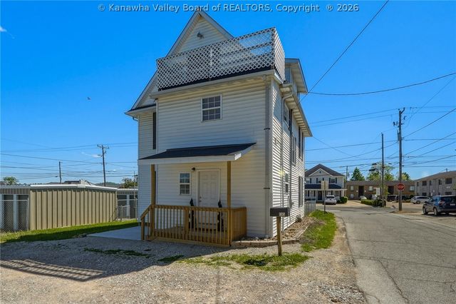 1365 E Pea Ridge Road, Huntington, WV 25705