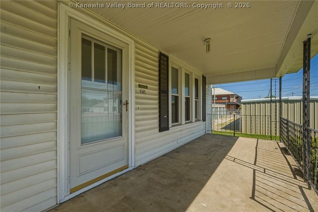 1365 E Pea Ridge Road, Huntington, WV 25705